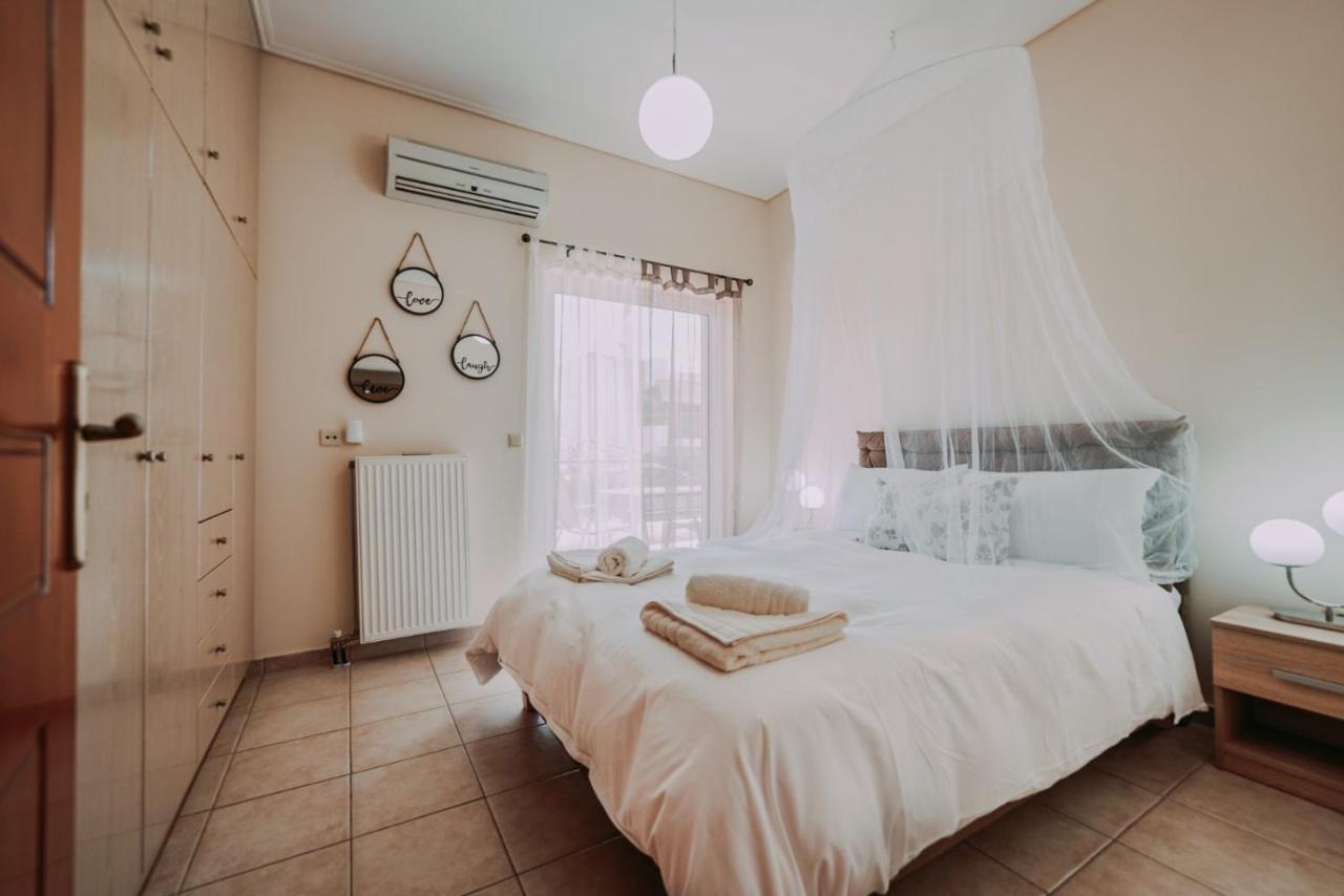 Bessis Apartments Каламата Экстерьер фото