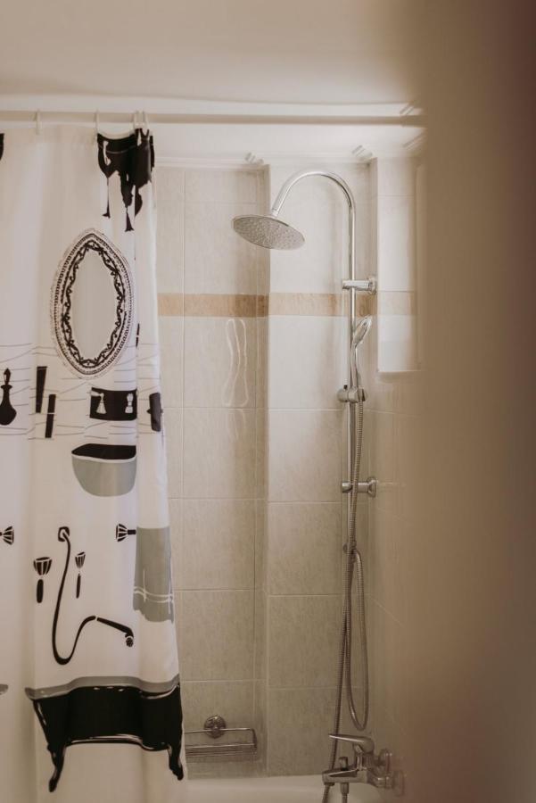 Bessis Apartments Каламата Экстерьер фото